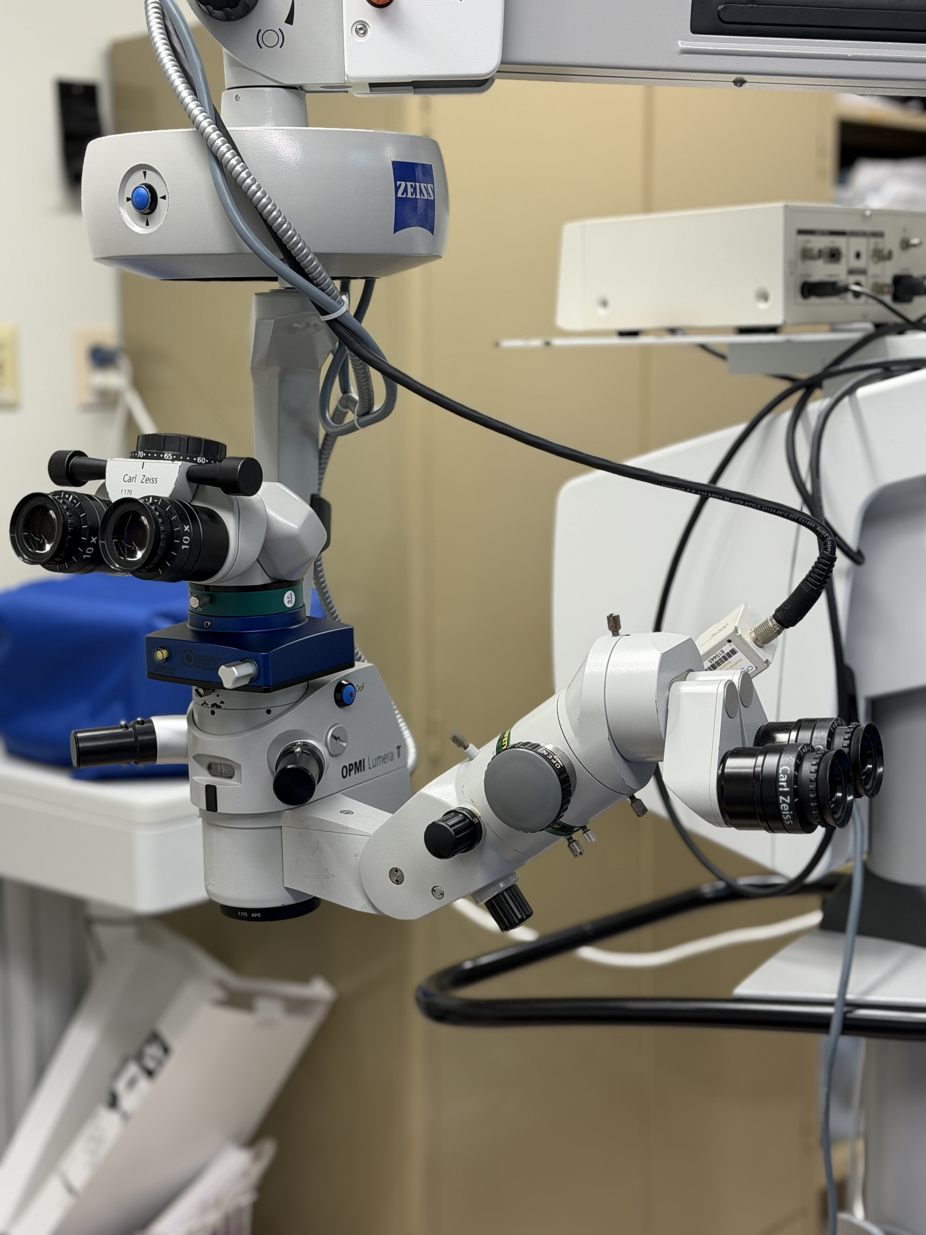 Surgeon preparing a patient for excimer laser eye surgery